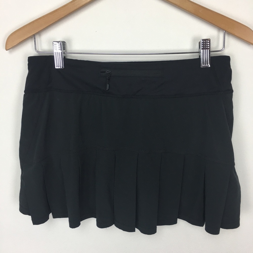 Lululemon black pleated back skort